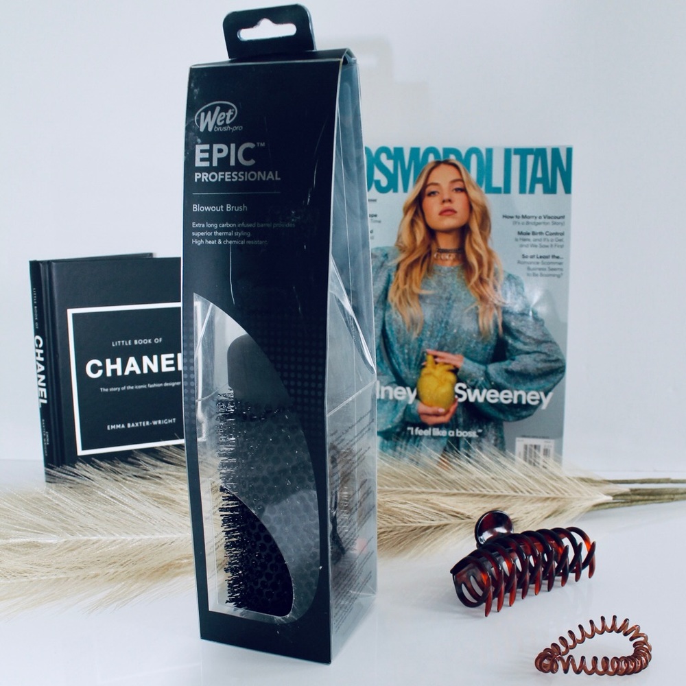 WET Epic Professional Blowout Brush